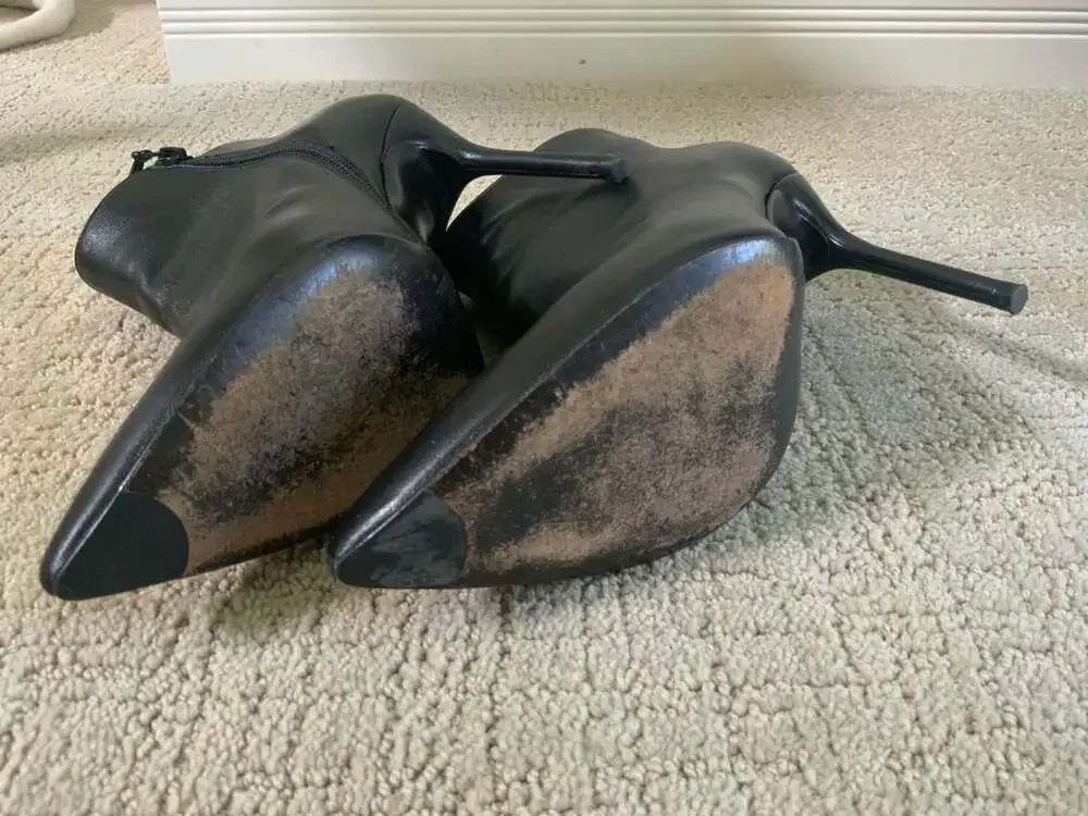 Stuart Weitzman Pointed Toe Ankle Boots Size 6 W Black Leather